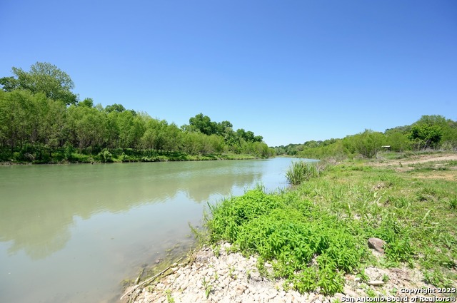 464 County Road 471, Gonzales, Texas image 1