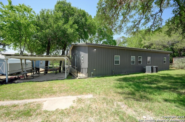 464 County Road 471, Gonzales, Texas image 13