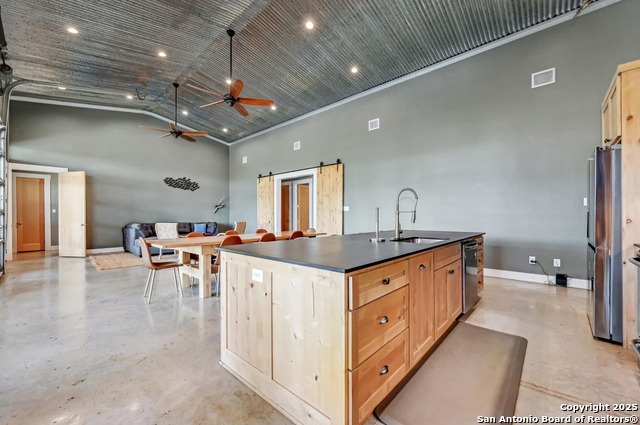 464 County Road 471, Gonzales, Texas image 16