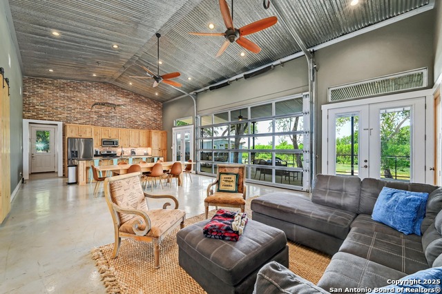 464 County Road 471, Gonzales, Texas image 24