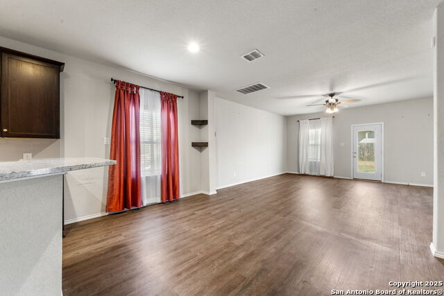 4538 Heathers Rose, Saint Hedwig, Texas image 10