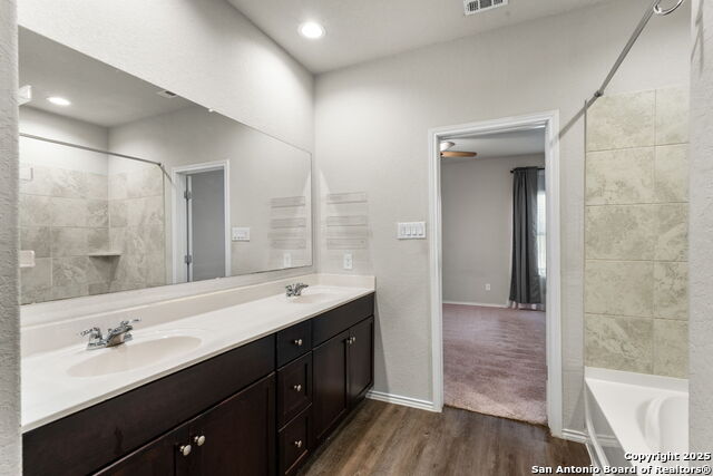 4538 Heathers Rose, Saint Hedwig, Texas image 16