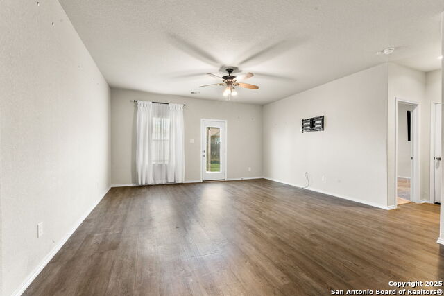 4538 Heathers Rose, Saint Hedwig, Texas image 4