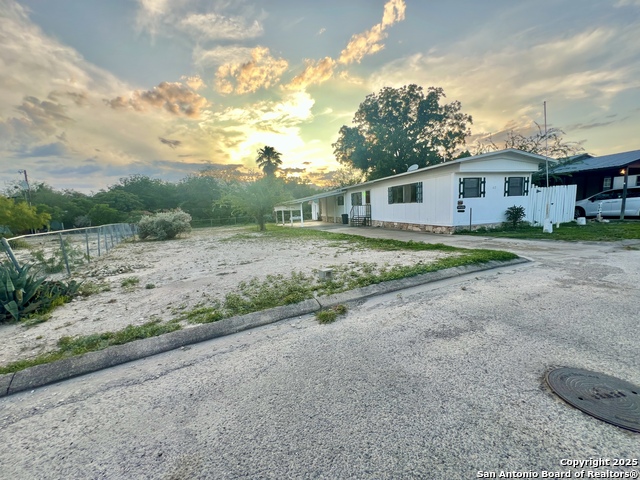 300 Bliss Circle, Brackettville, Texas image 1