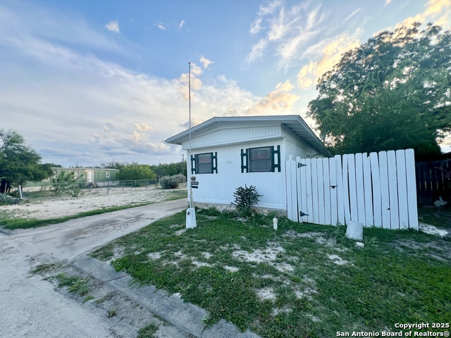 300 Bliss Circle, Brackettville, Texas image 2