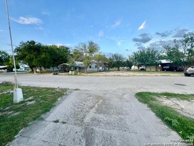 300 Bliss Circle, Brackettville, Texas image 30