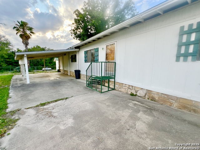 300 Bliss Circle, Brackettville, Texas image 5