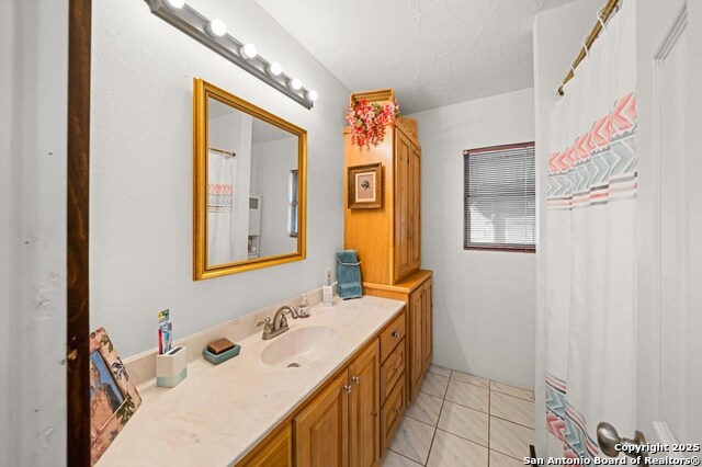 710 Chipman Lane, Bandera, Texas image 13