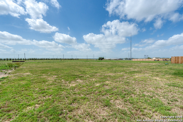 109 Willow Oak, Floresville, Texas image 20