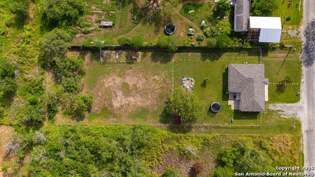 505 Olive St, Jourdanton, Texas image 23