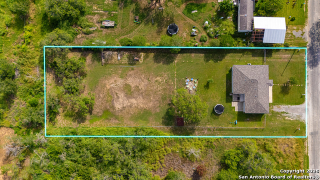 505 Olive St, Jourdanton, Texas image 24