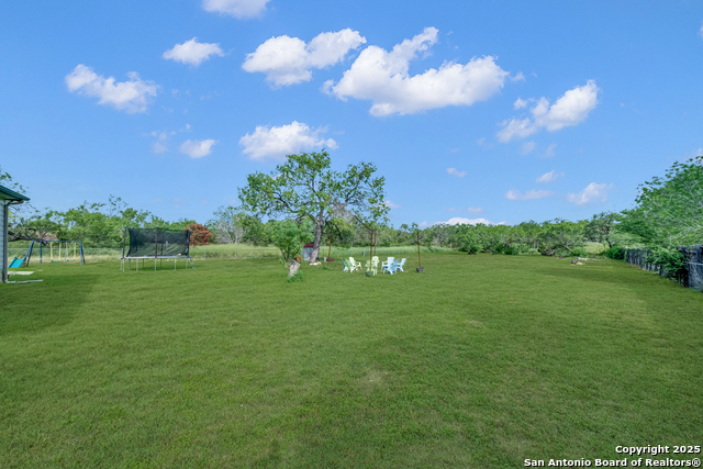 505 Olive St, Jourdanton, Texas image 3