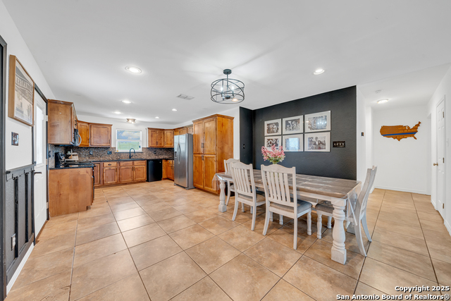 505 Olive St, Jourdanton, Texas image 8