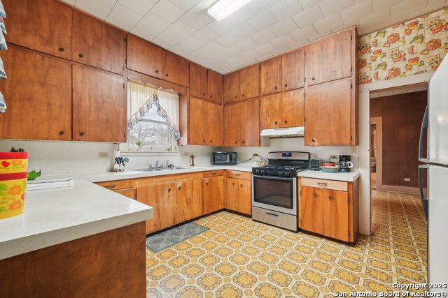 303 N 4th St, Kenedy, Texas image 11
