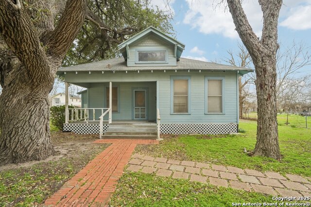 303 N 4th St, Kenedy, Texas image 2