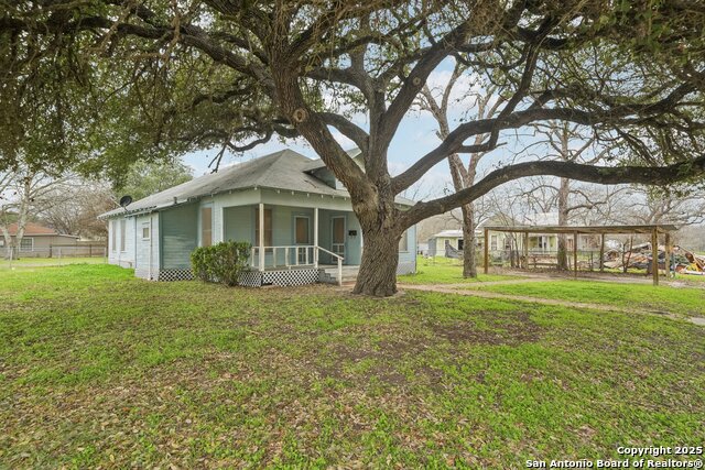 303 N 4th St, Kenedy, Texas image 4