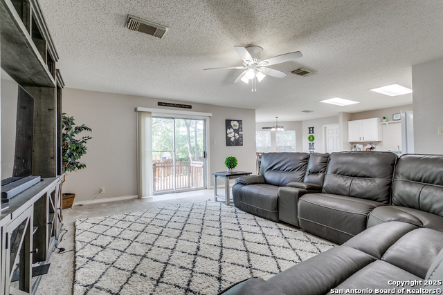 8527 Park Olympia, Universal City, Texas image 2