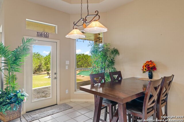 106 Mesquite Trail, Boerne, Texas image 11
