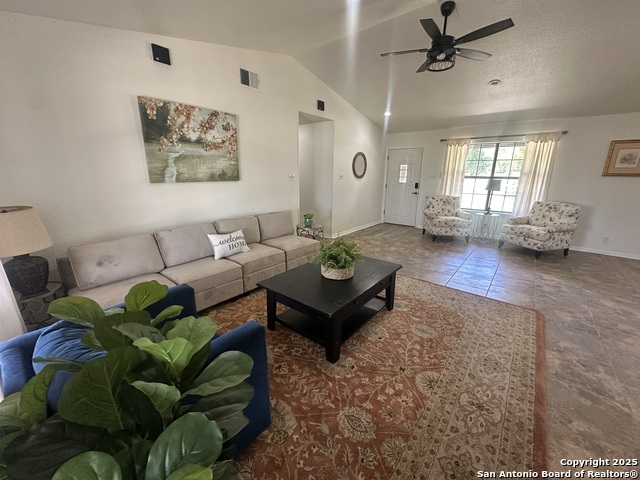 191 Red Wing, Bandera, Texas image 4