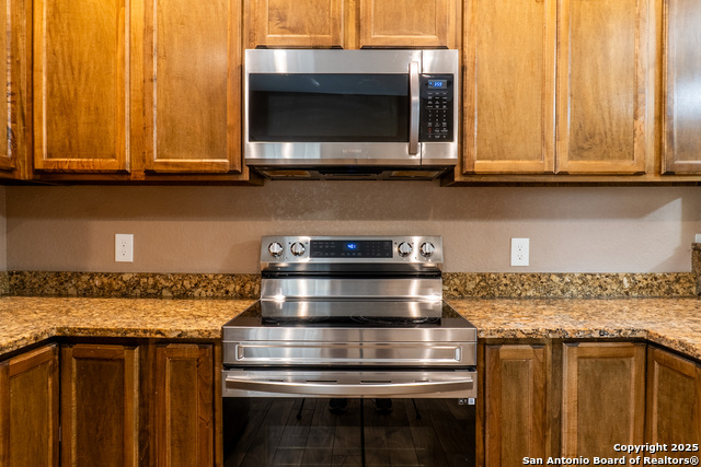 18687 Rolling Meadow, Lytle, Texas image 15
