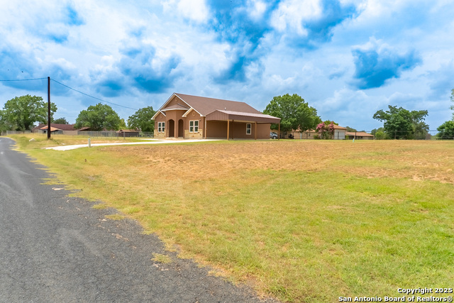 18687 Rolling Meadow, Lytle, Texas image 31