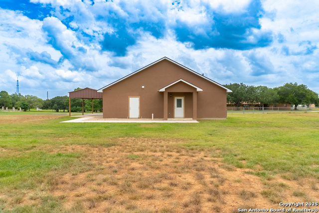 18687 Rolling Meadow, Lytle, Texas image 33