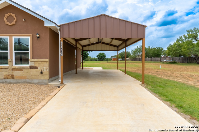 18687 Rolling Meadow, Lytle, Texas image 5
