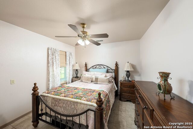 103 Misty Bend, Floresville, Texas image 21