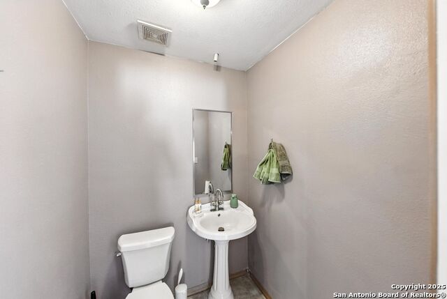 103 Misty Bend, Floresville, Texas image 39