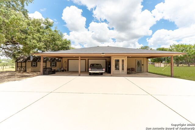 103 Misty Bend, Floresville, Texas image 49