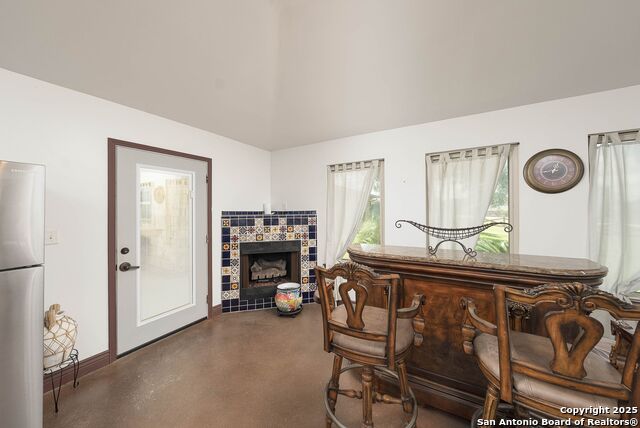 103 Misty Bend, Floresville, Texas image 5