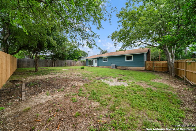 385 W Faust, New Braunfels, Texas image 33
