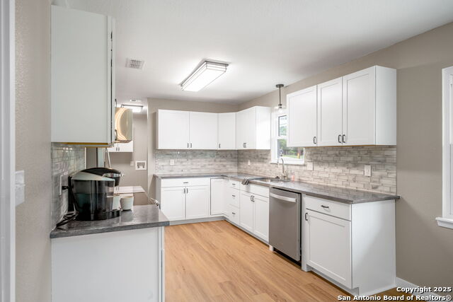 385 W Faust, New Braunfels, Texas image 4