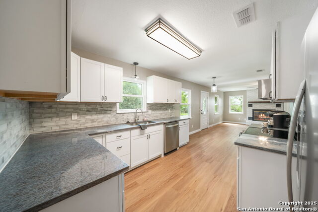 385 W Faust, New Braunfels, Texas image 6