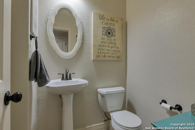 23235 Crest View Way, San Antonio, Texas image 10