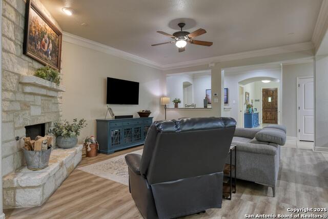 23235 Crest View Way, San Antonio, Texas image 32