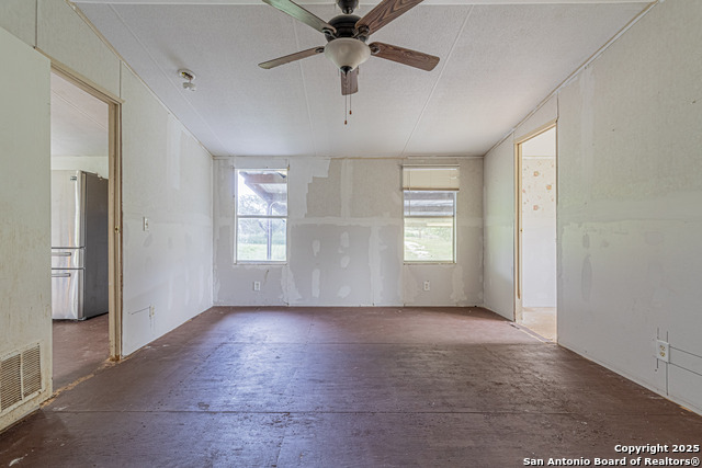 18065 County Road 163, Elmendorf, Texas image 14