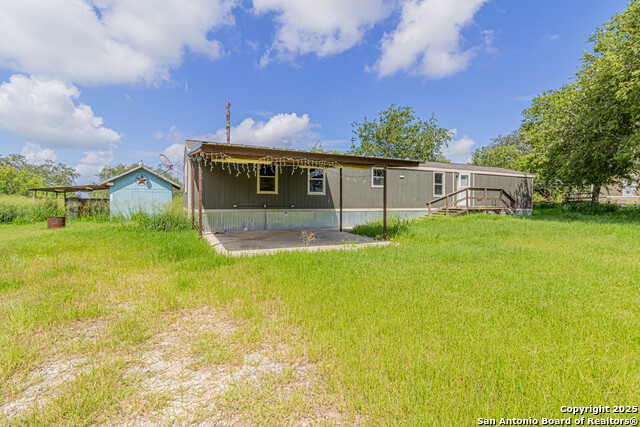 18065 County Road 163, Elmendorf, Texas image 2