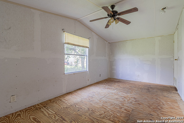 18065 County Road 163, Elmendorf, Texas image 24