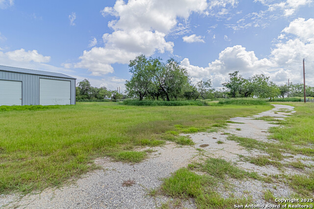 18065 County Road 163, Elmendorf, Texas image 31
