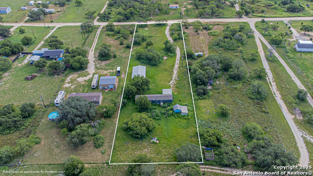 18065 County Road 163, Elmendorf, Texas image 39