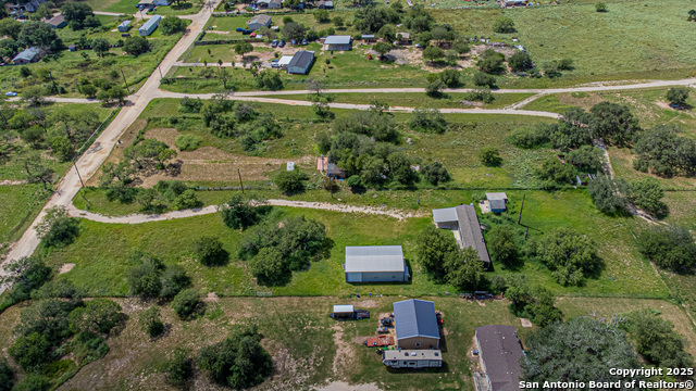 18065 County Road 163, Elmendorf, Texas image 40