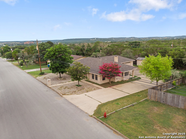 337 Mack Hollimon, Kerrville, Texas image 1