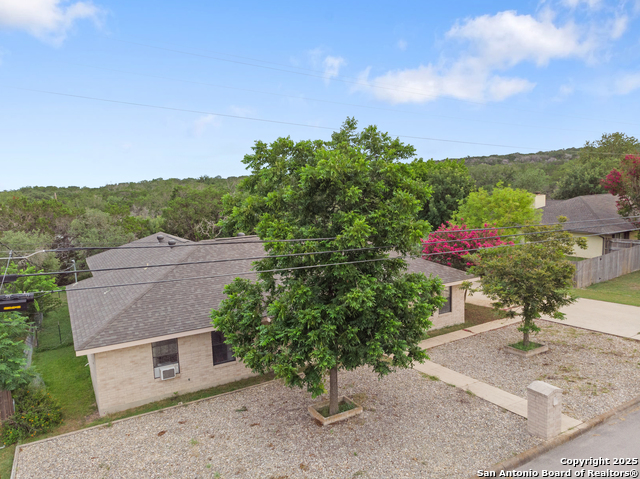 337 Mack Hollimon, Kerrville, Texas image 3