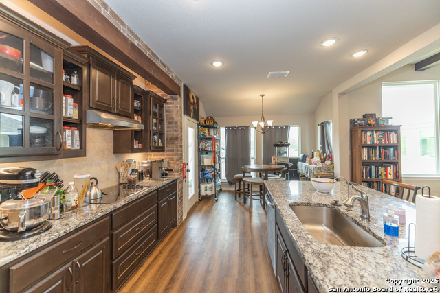 1141 S County Road 337, Charlotte, Texas image 4
