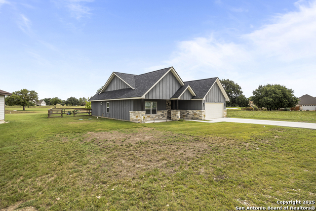 234 Tawny Oak, Bandera, Texas image 2