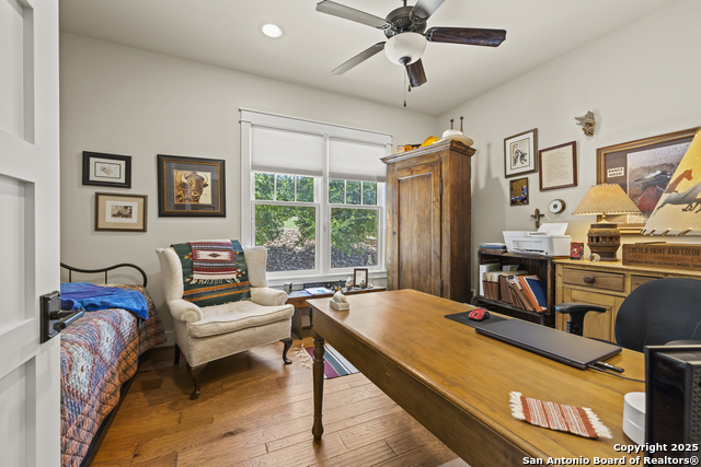 923 Hawthorn Lane, Fredericksburg, Texas image 16