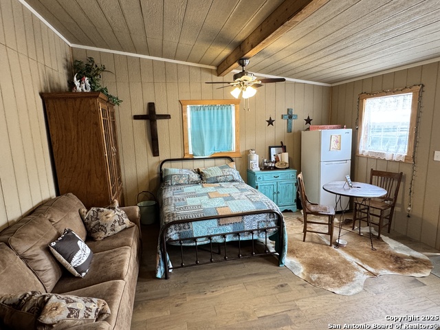 1616 Middle Road, George West, Texas image 2