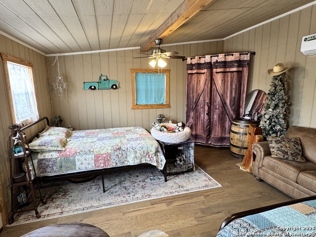 1616 Middle Road, George West, Texas image 3