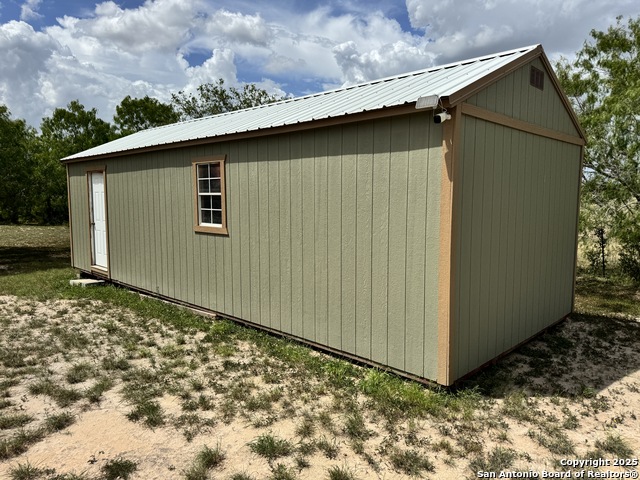 1616 Middle Road, George West, Texas image 8